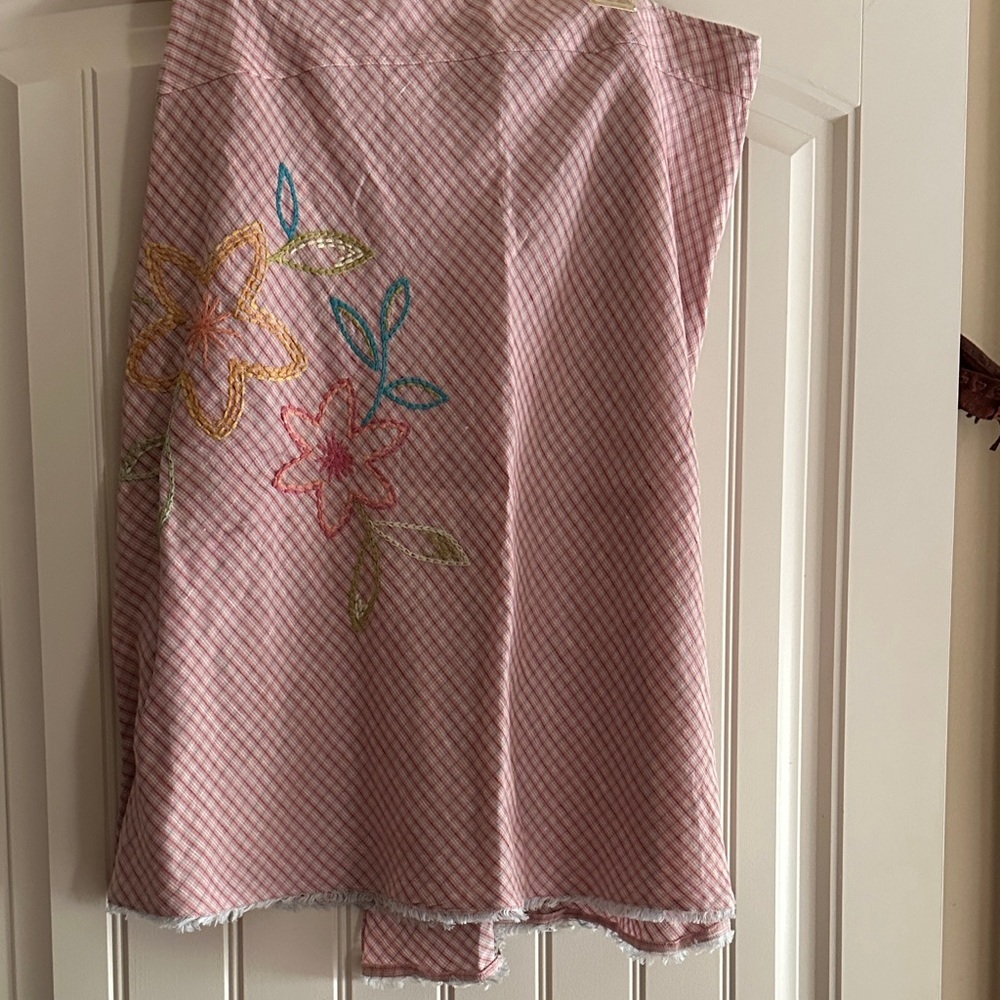 J. Jill Pink Asymmetrical Skirt with Floral Embroidery